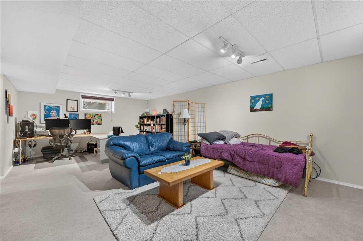 1012 Cranston Drive SE