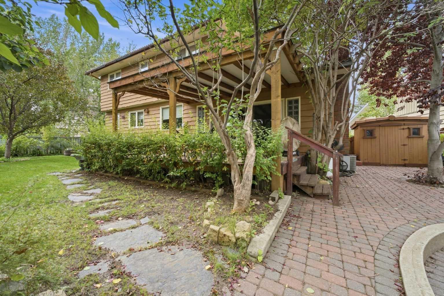 52 Parkvalley Place SE