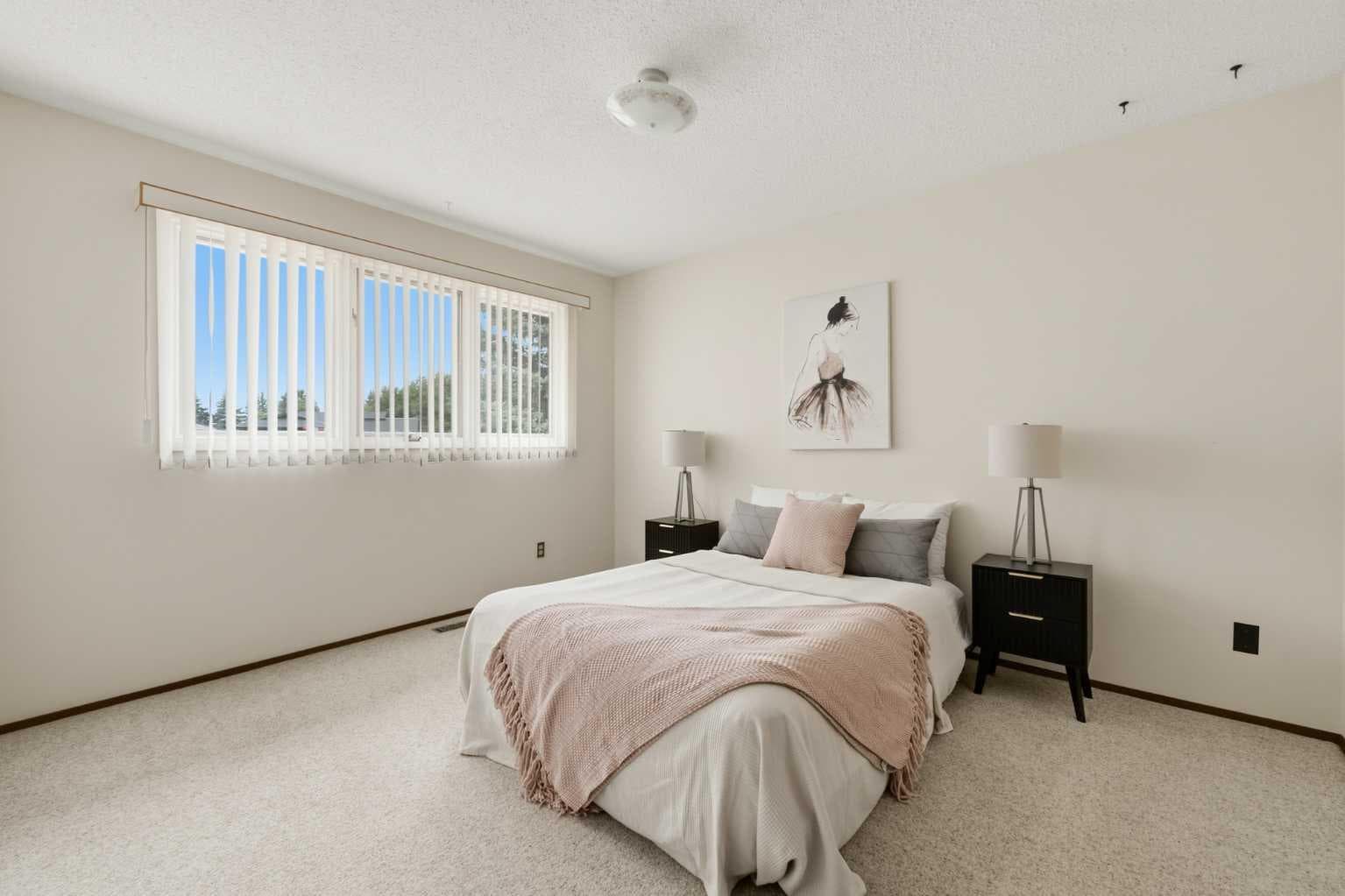 52 Parkvalley Place SE