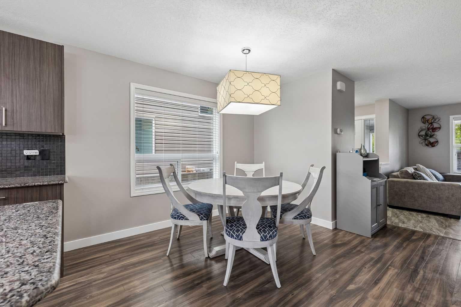 33 Legacy Gate SE