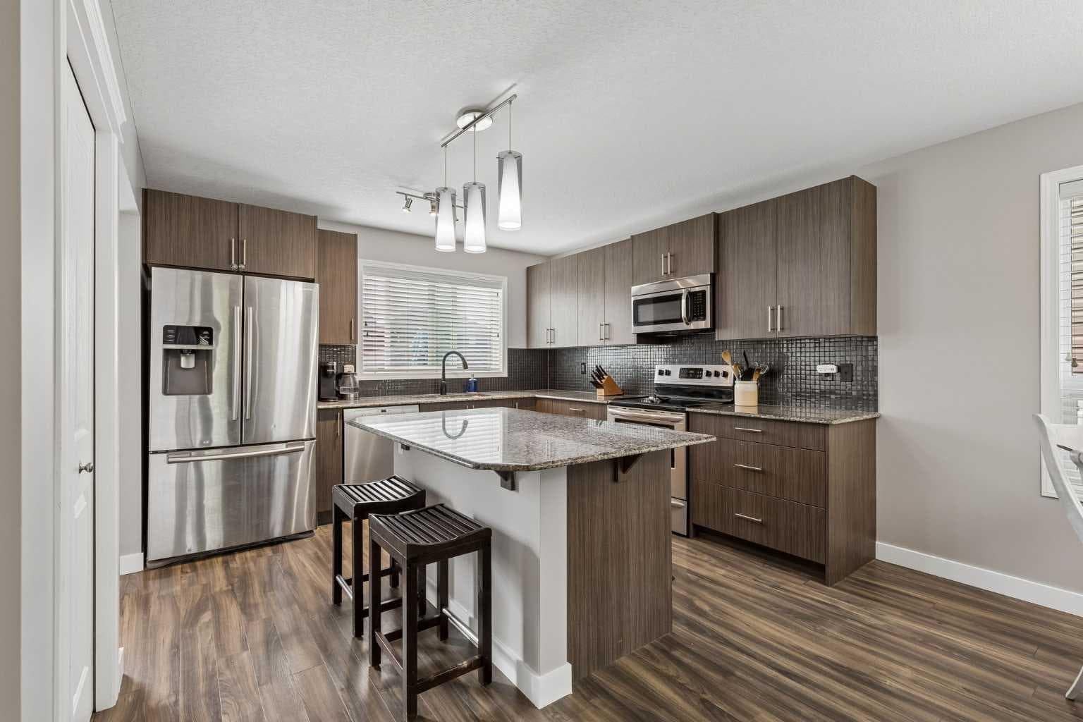 33 Legacy Gate SE