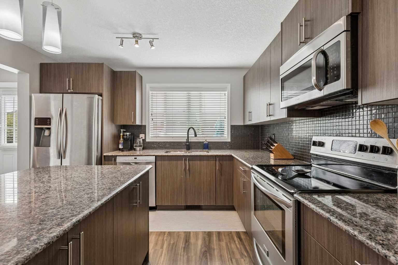 33 Legacy Gate SE