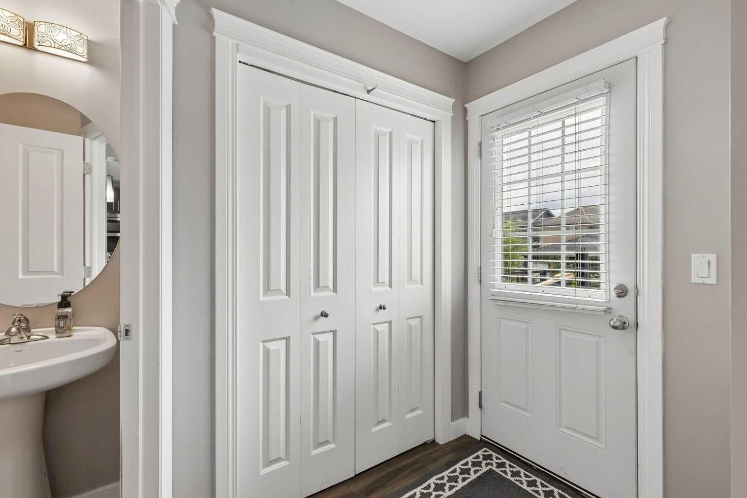 33 Legacy Gate SE