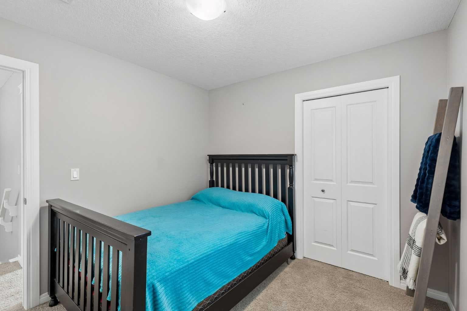 33 Legacy Gate SE