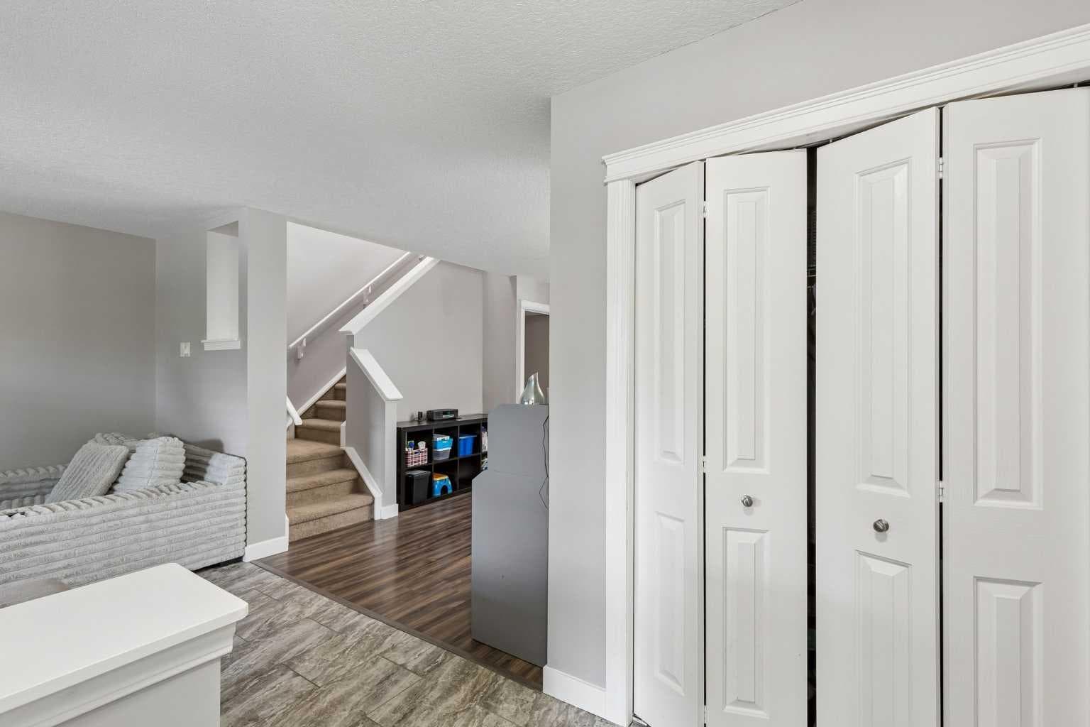 33 Legacy Gate SE
