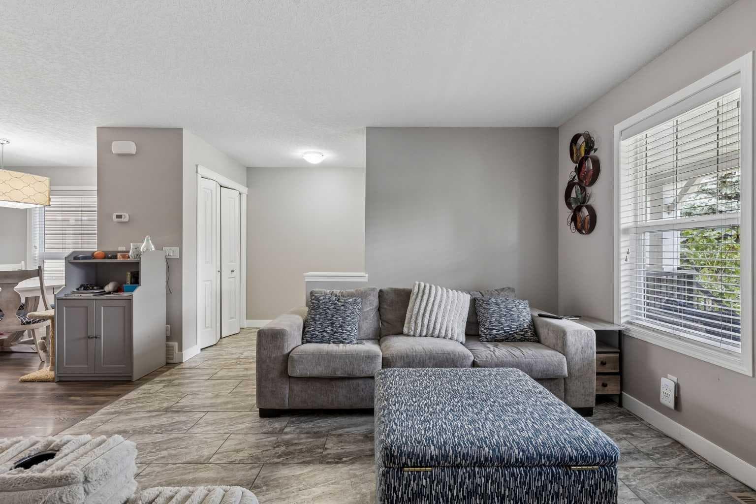 33 Legacy Gate SE