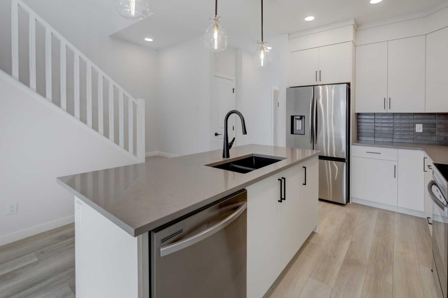 406 Carringvue Grove NW