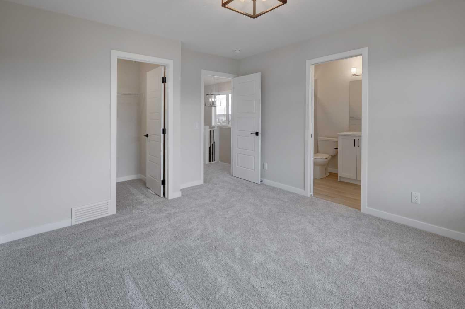 2002 Cobblebrook Crescent SW