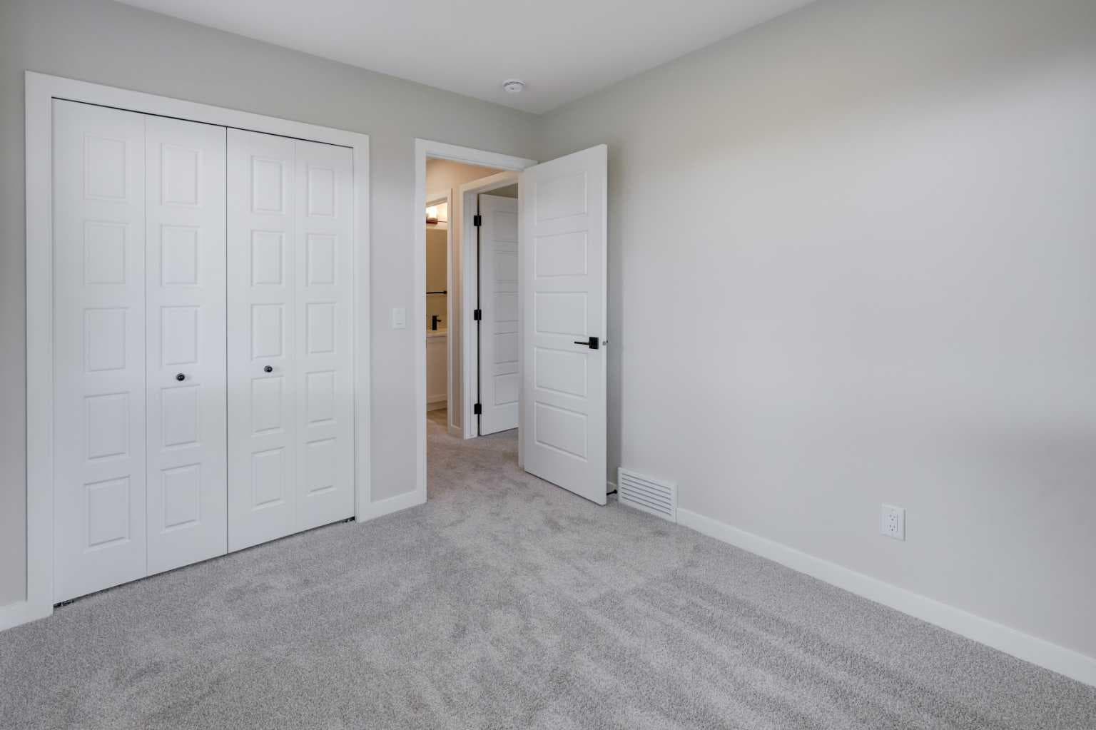 2002 Cobblebrook Crescent SW
