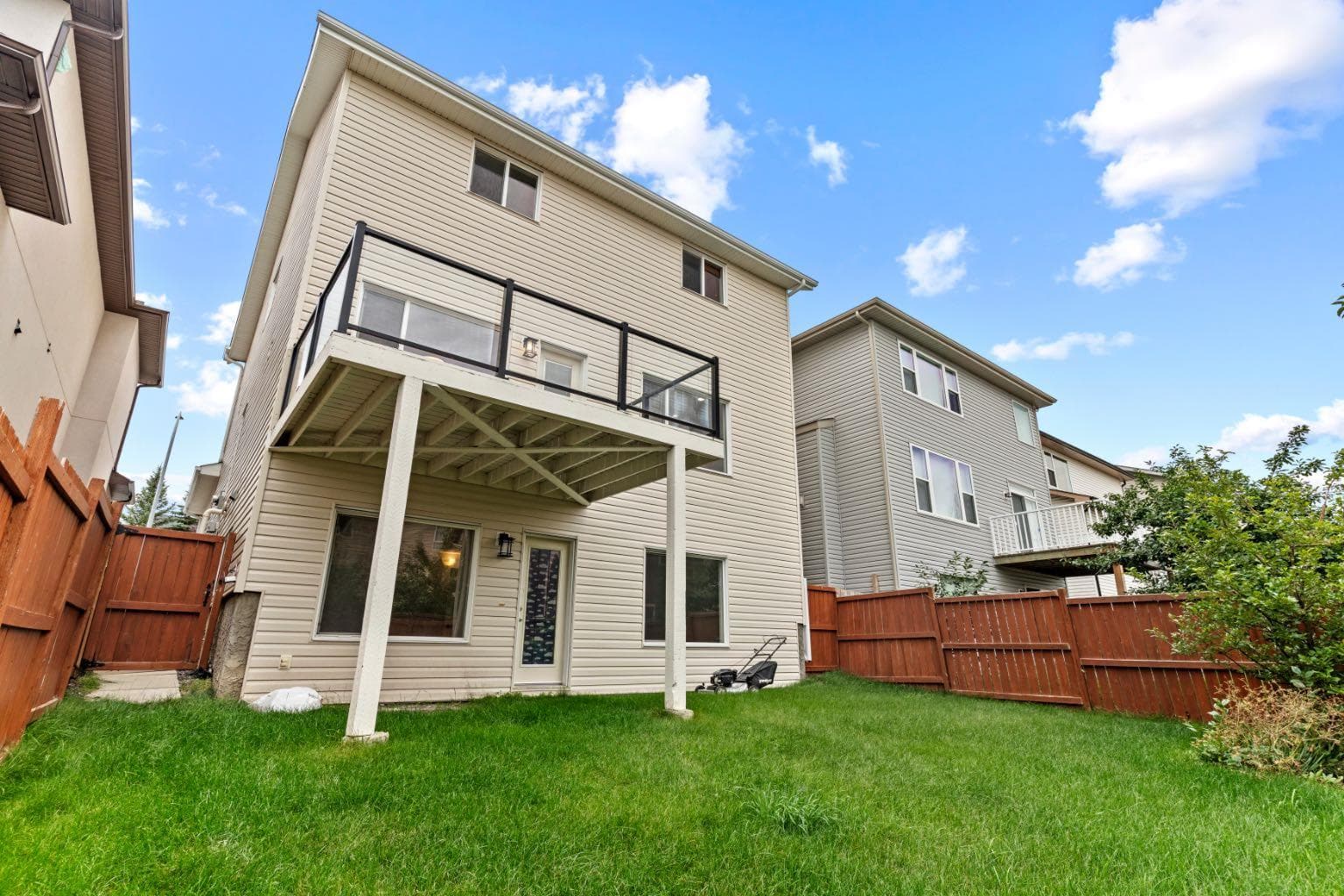 224 Panamount View NW