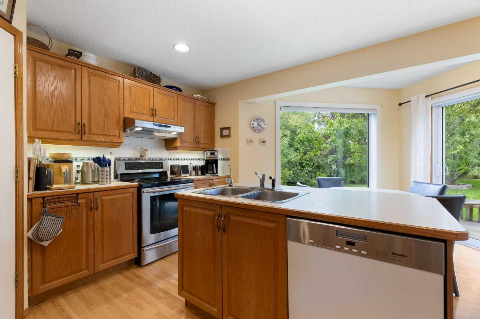 128 Tuscany Hills Close NW