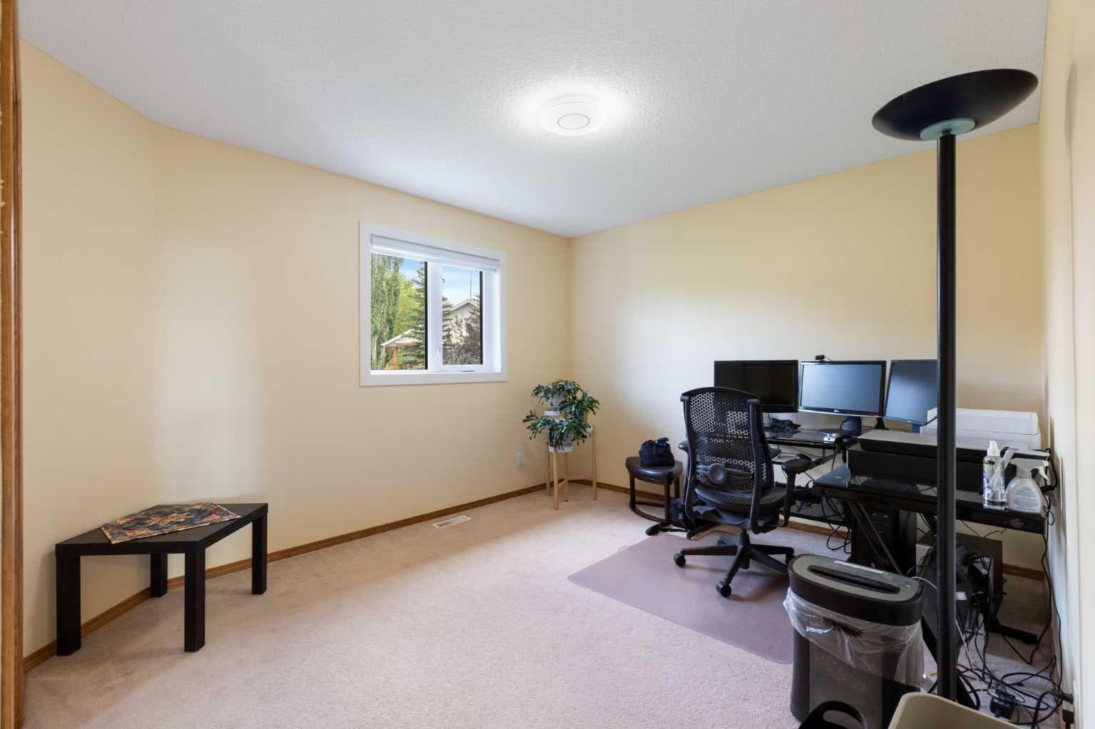 128 Tuscany Hills Close NW