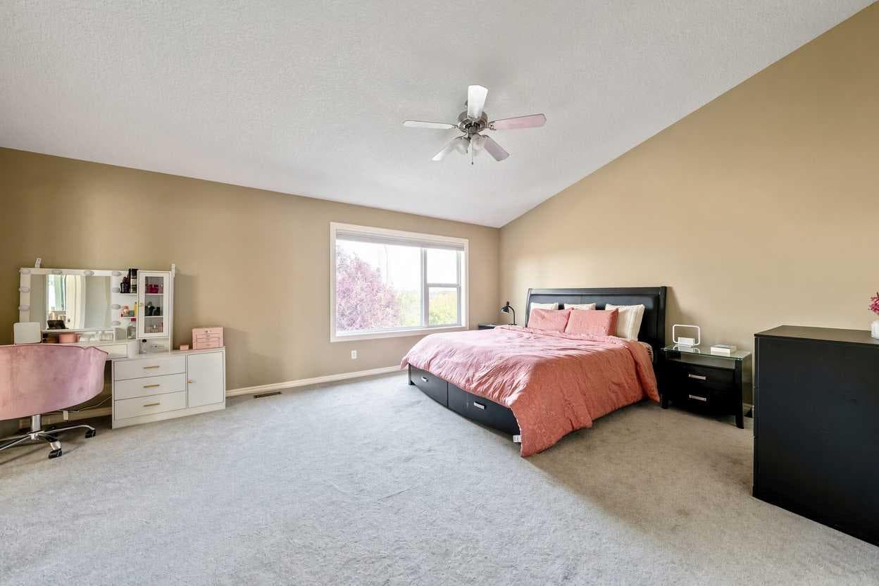 115 Coopers Hill SW