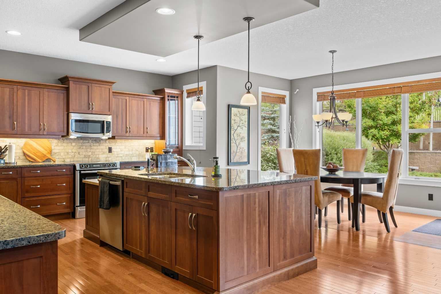 10 Crestridge View SW
