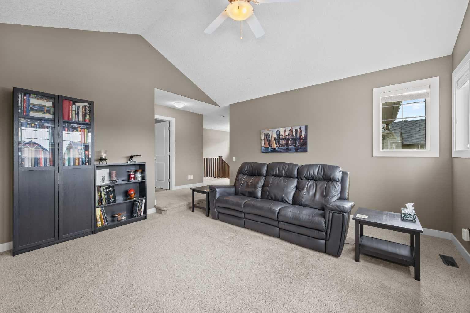 10 Crestridge View SW