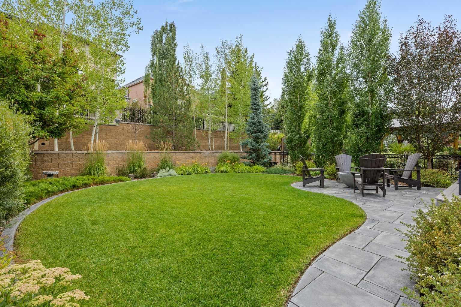 10 Crestridge View SW