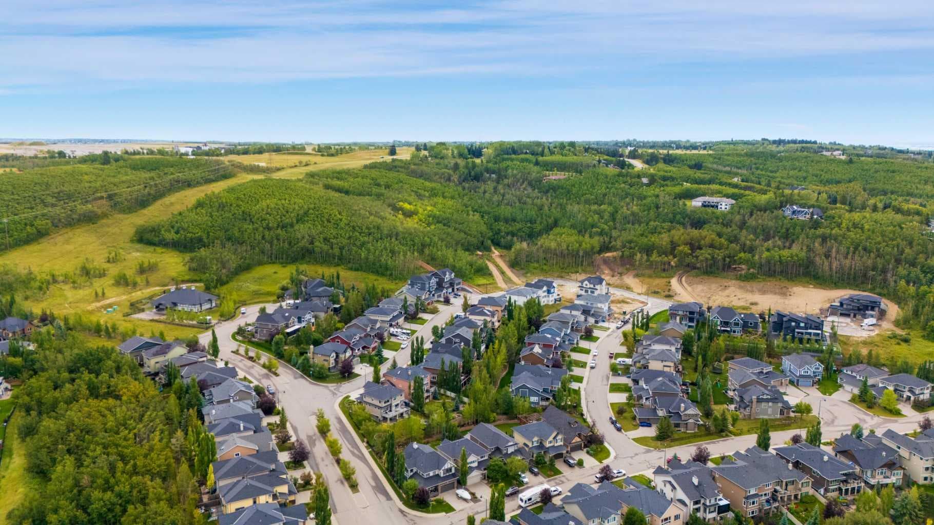 10 Crestridge View SW