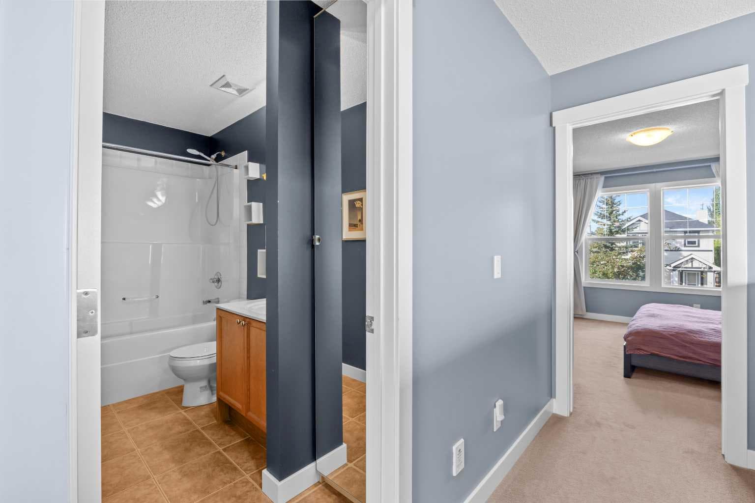 58 Bridlecrest Manor SW