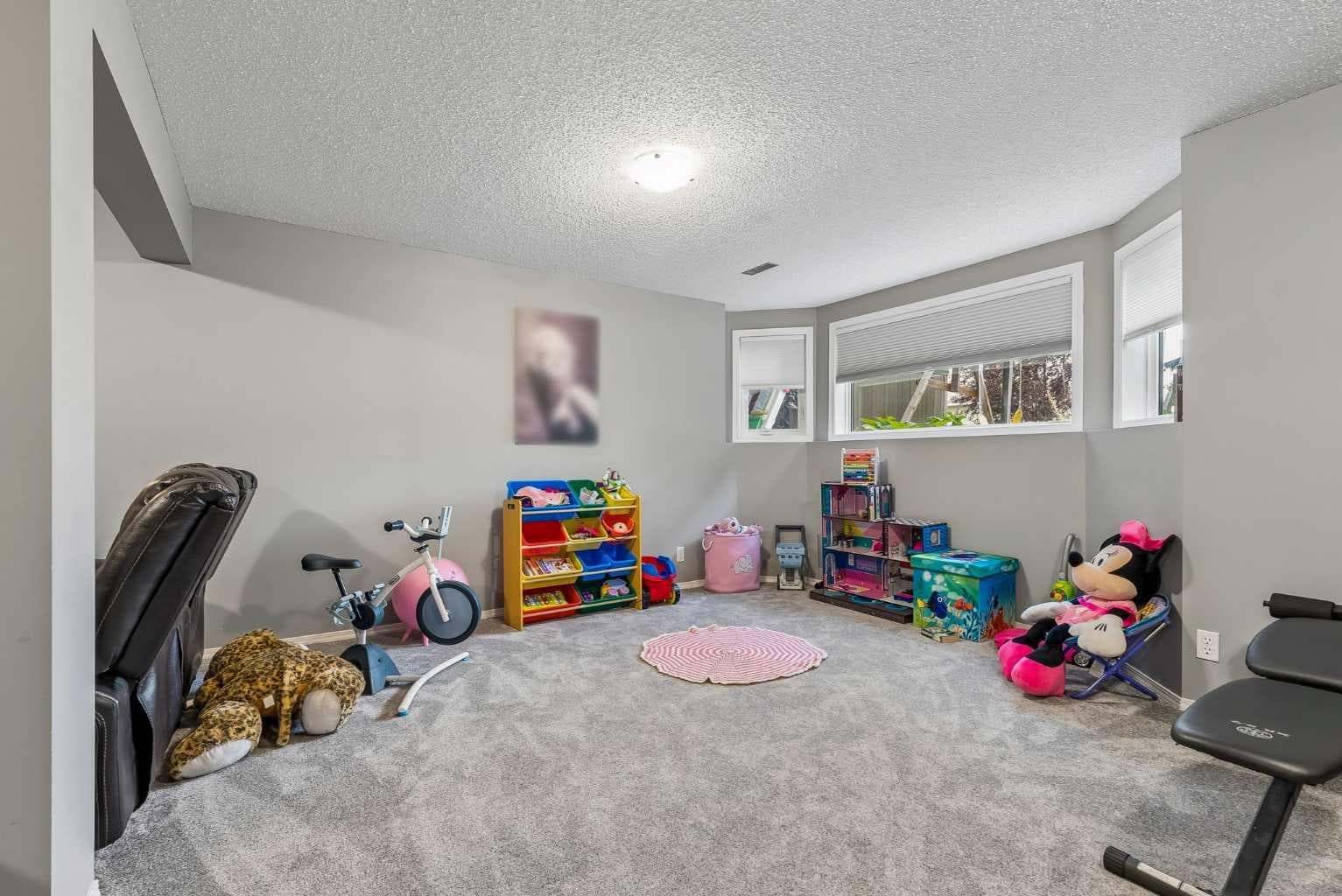 1420 Meadowbrook Drive SE