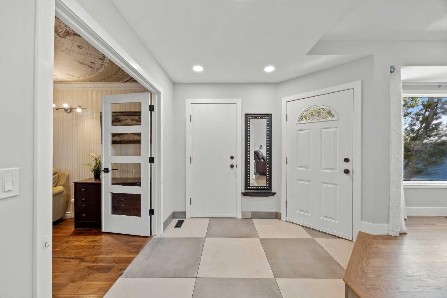 260 Riverside Mews SE