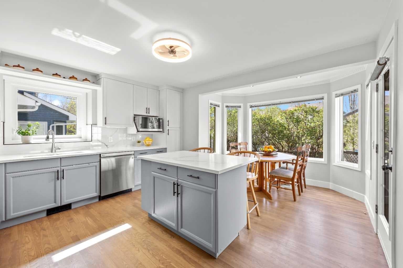 260 Riverside Mews SE
