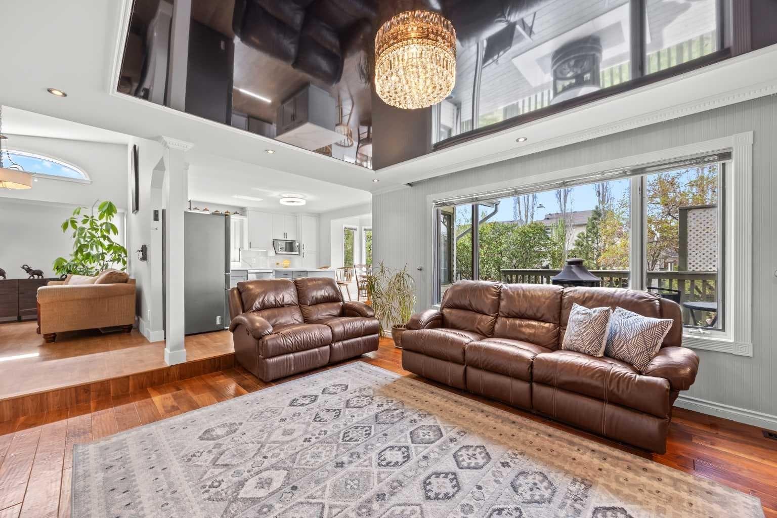 260 Riverside Mews SE