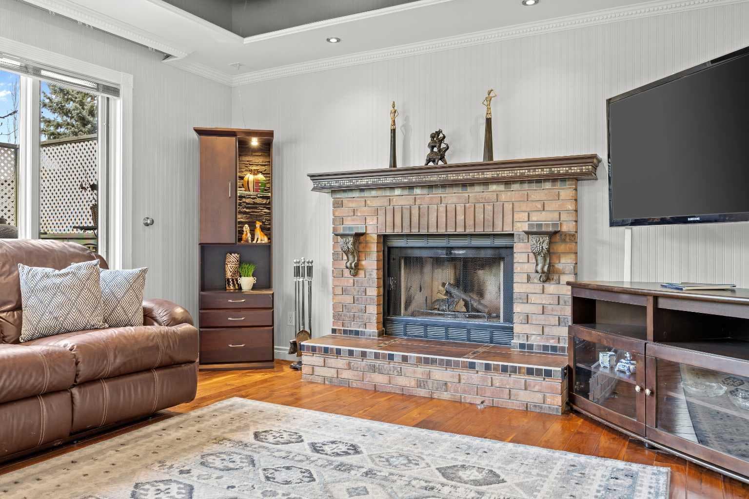 260 Riverside Mews SE