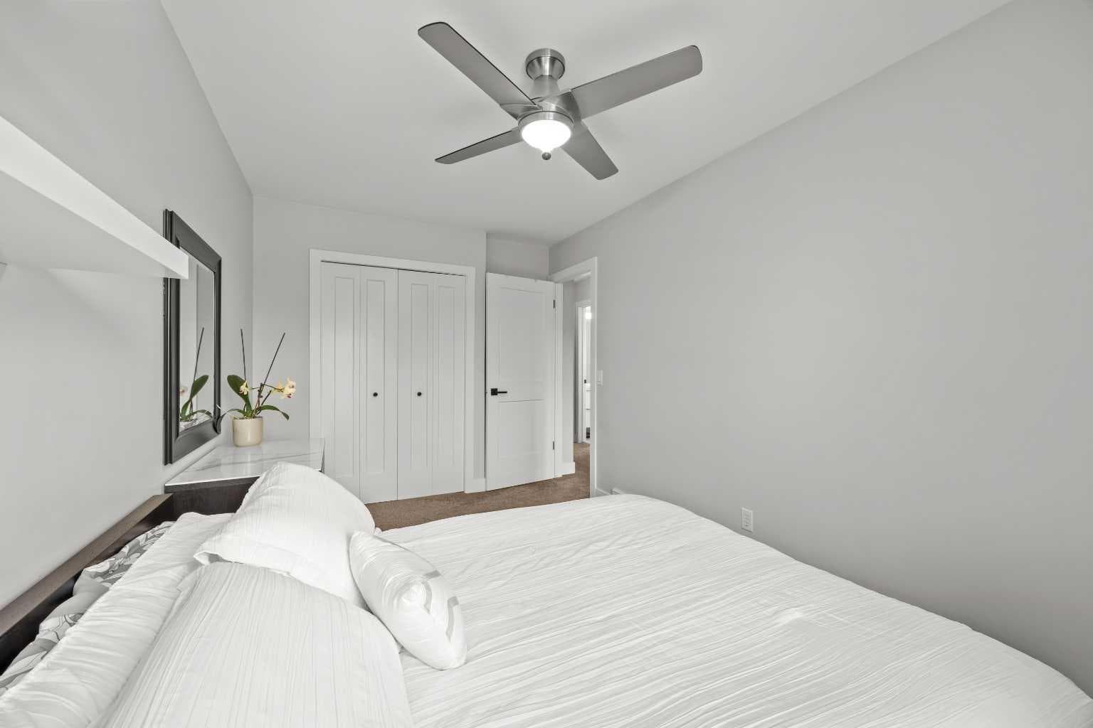 260 Riverside Mews SE