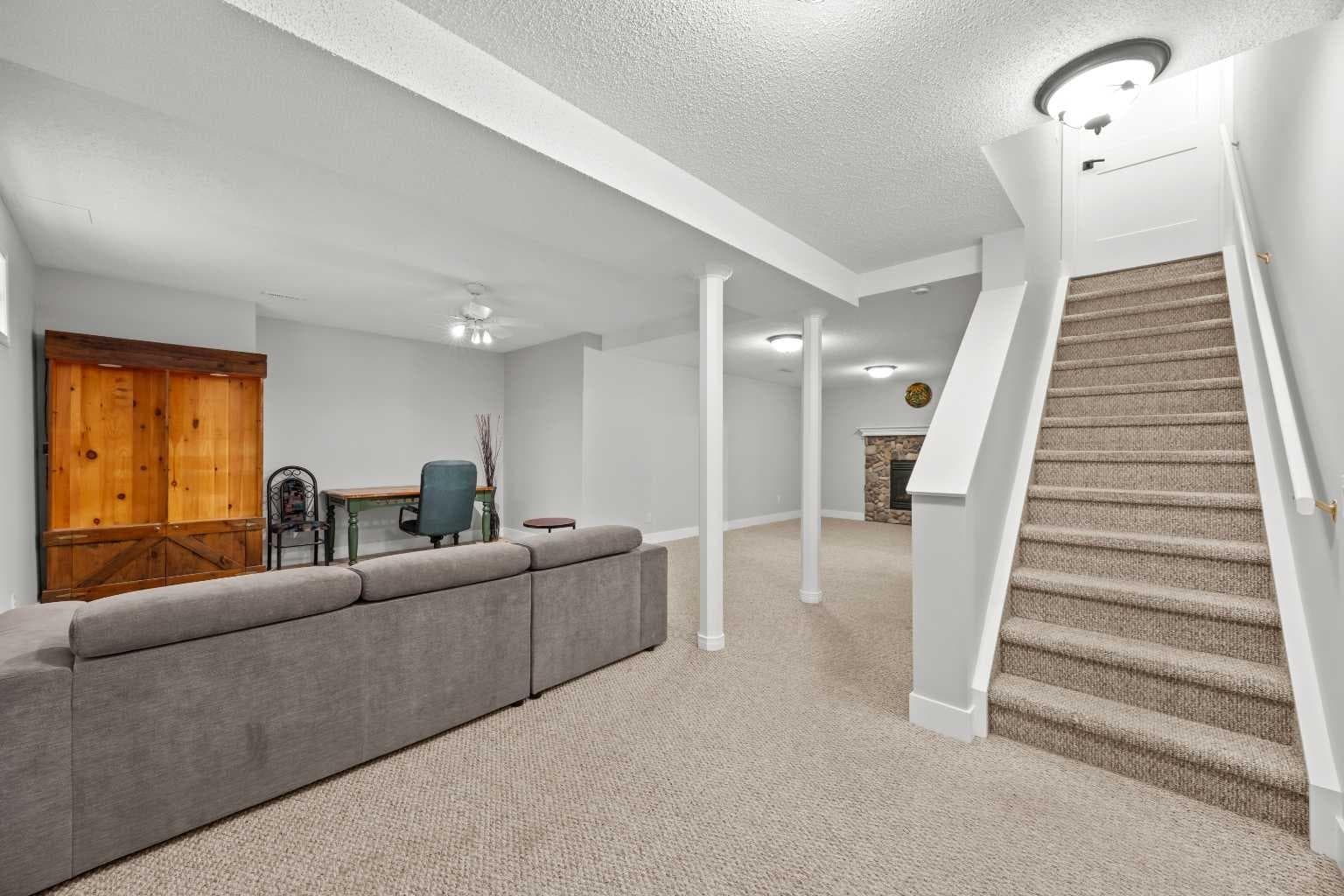 260 Riverside Mews SE