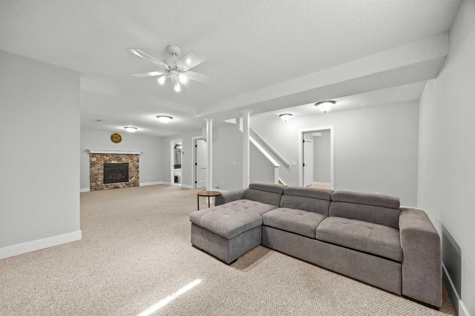 260 Riverside Mews SE