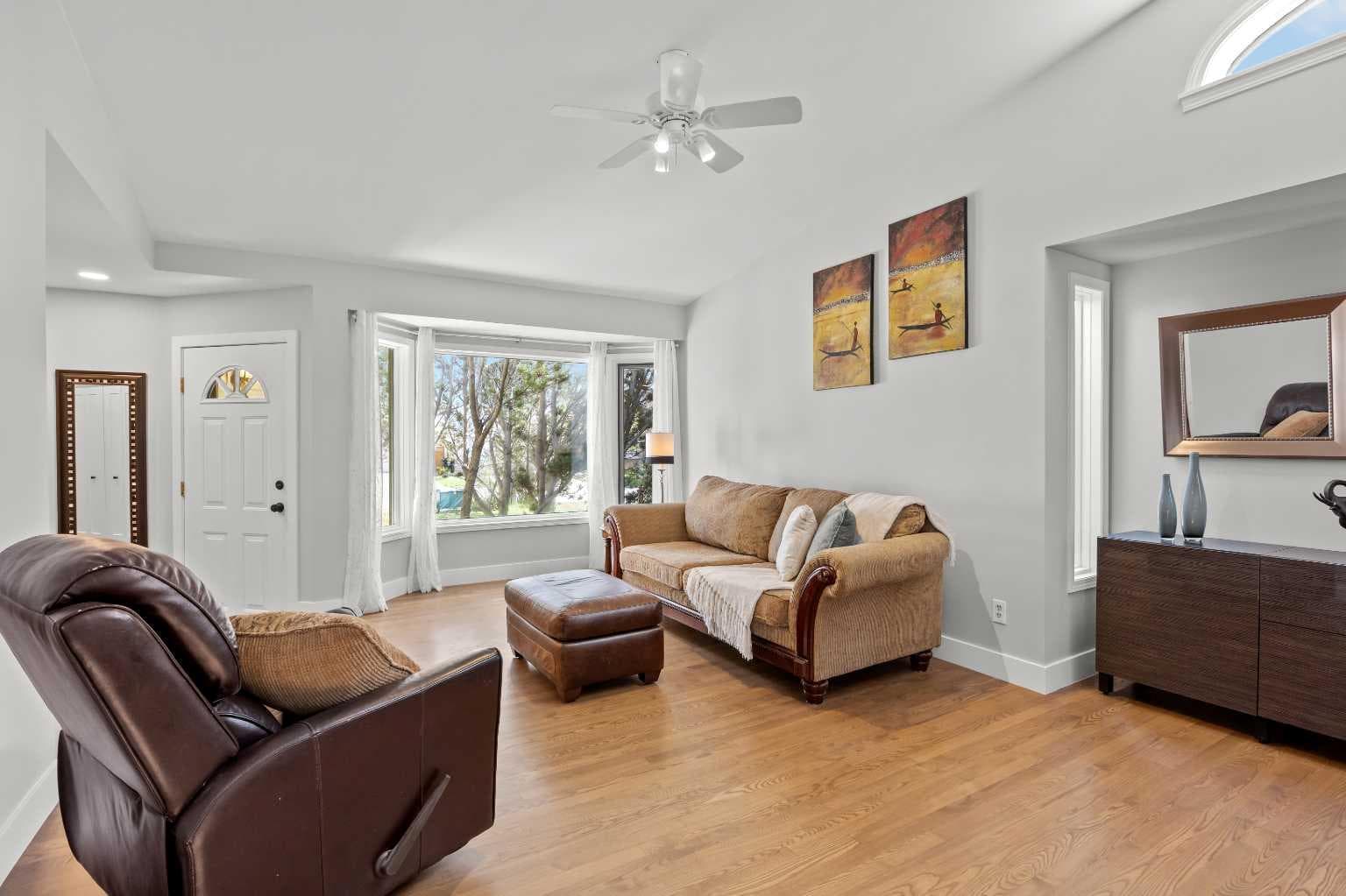 260 Riverside Mews SE