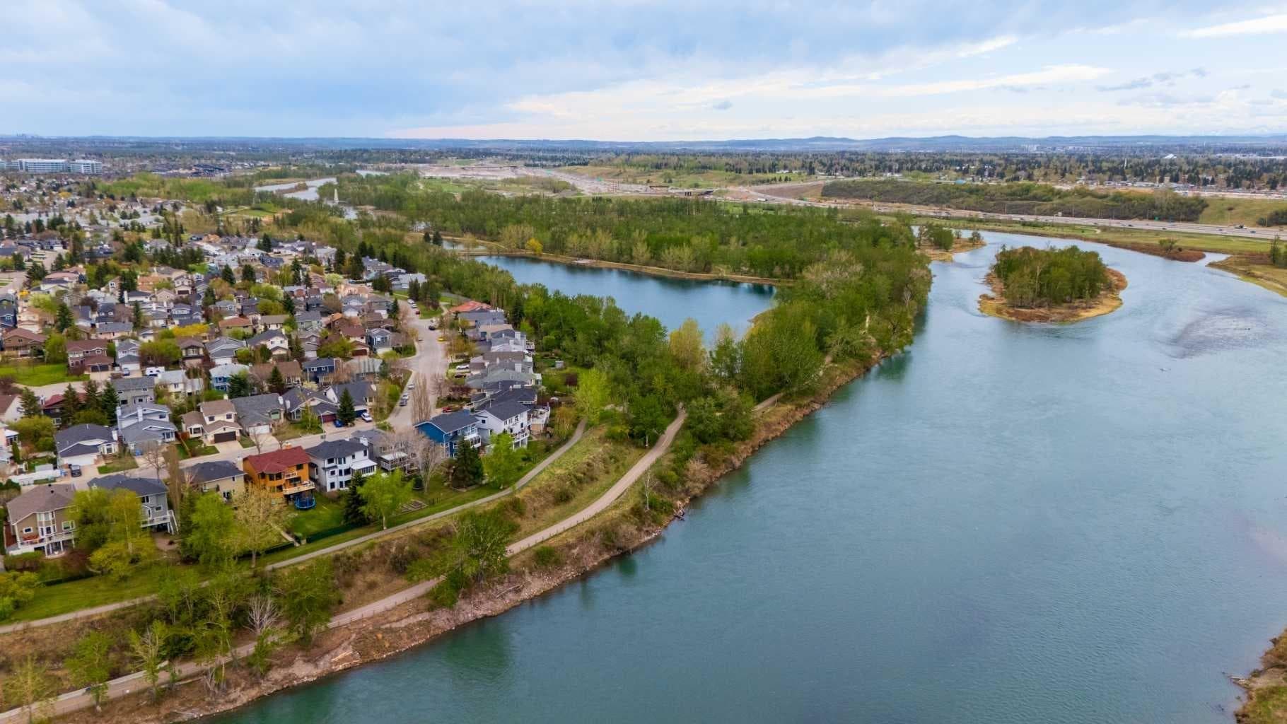 260 Riverside Mews SE