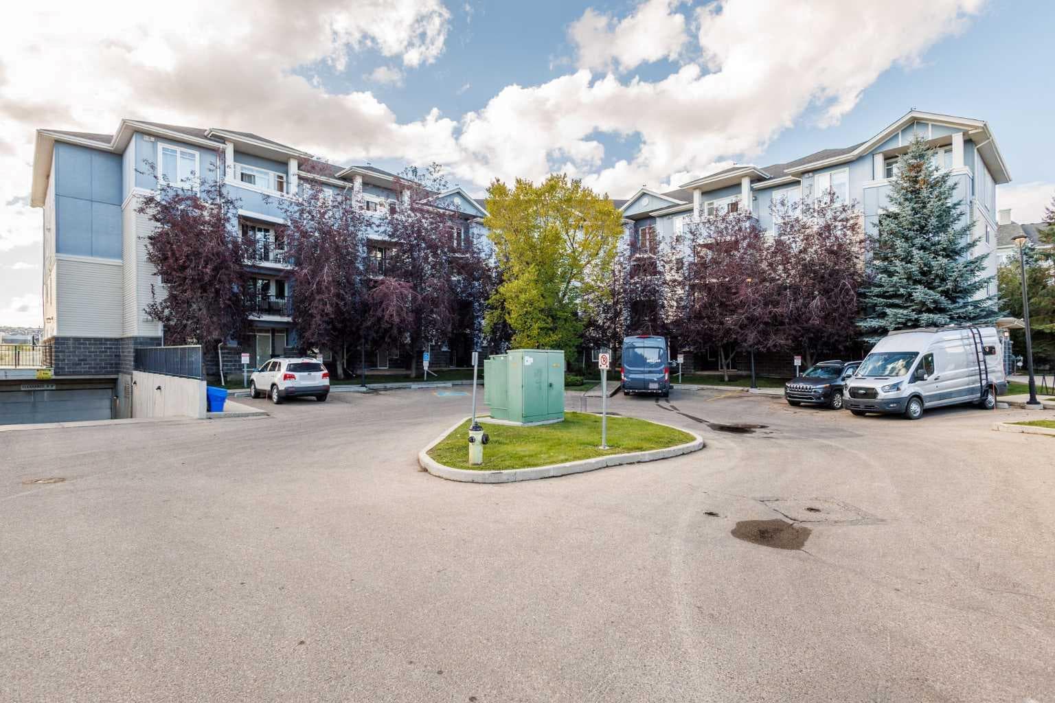 207, 108 Country Village Circle NE