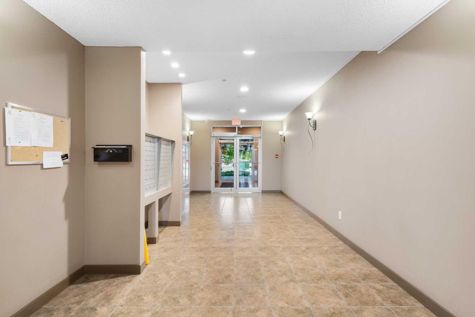 207, 108 Country Village Circle NE