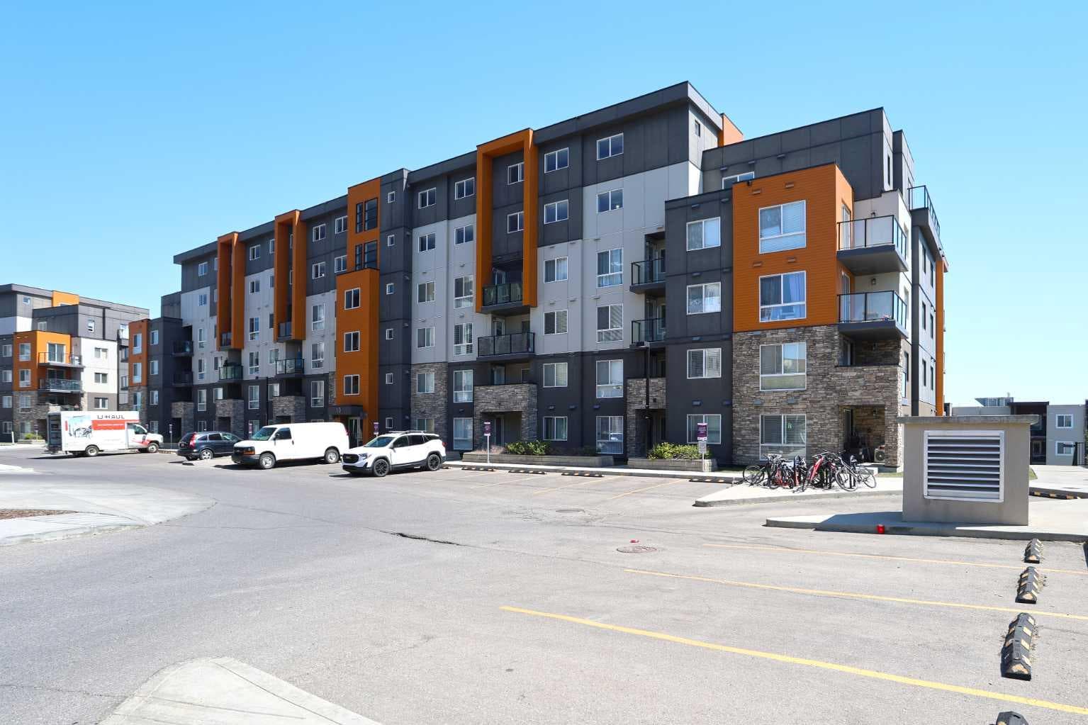 305, 10 Kincora Glen Park NW