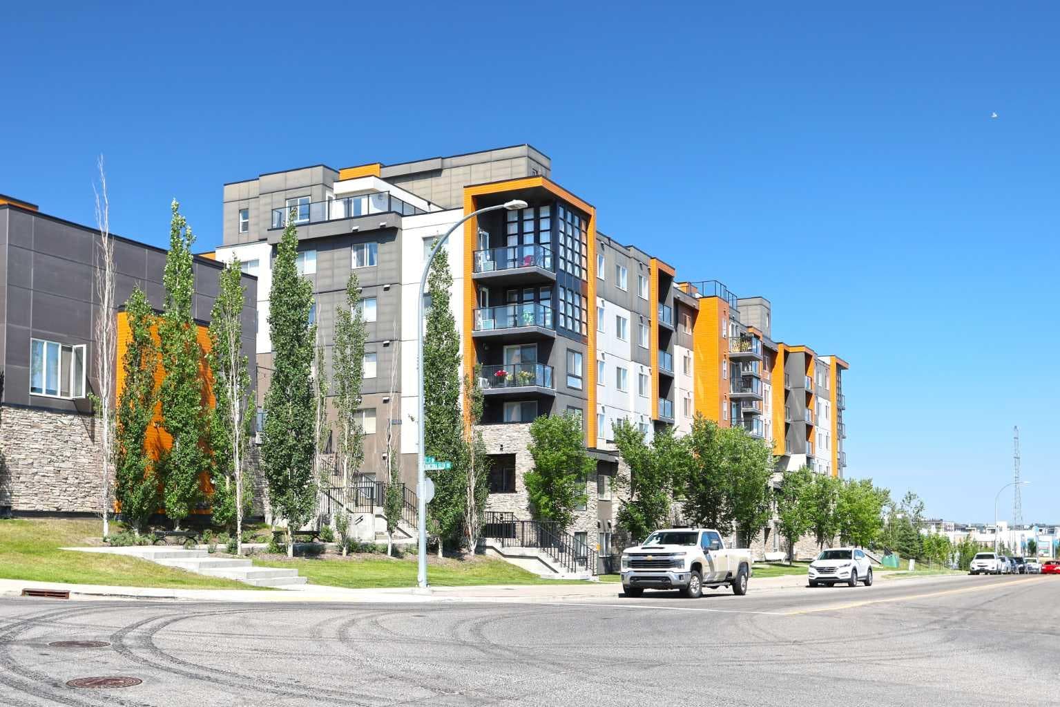 305, 10 Kincora Glen Park NW
