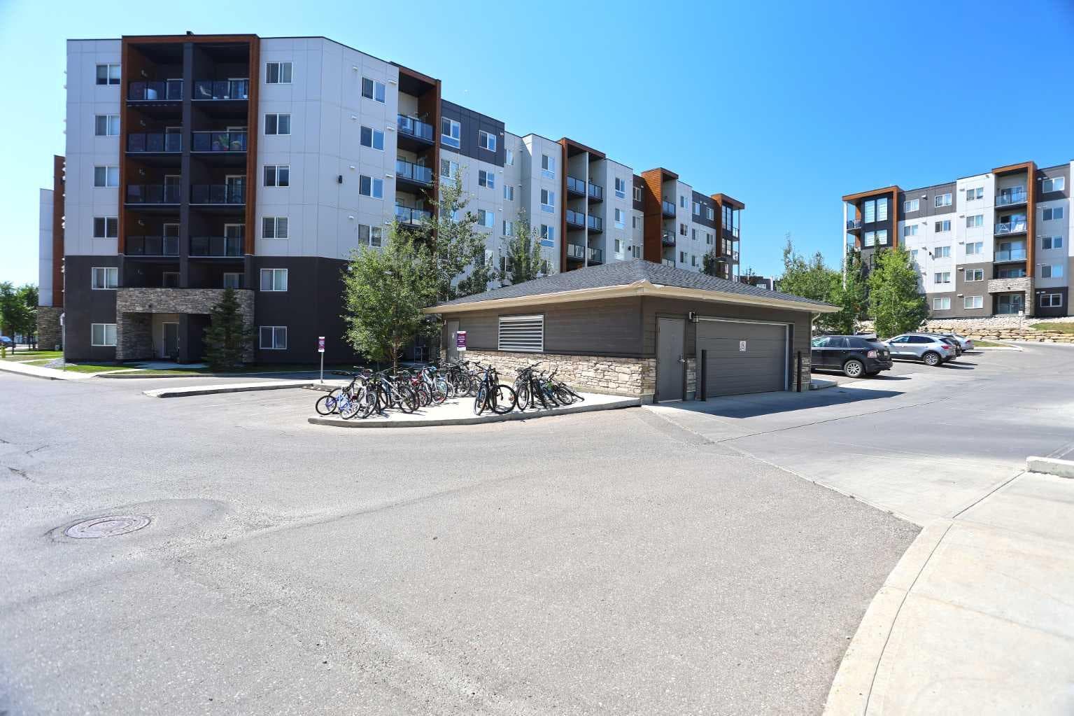 305, 10 Kincora Glen Park NW