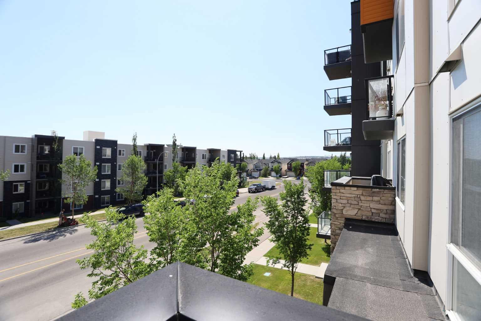 305, 10 Kincora Glen Park NW