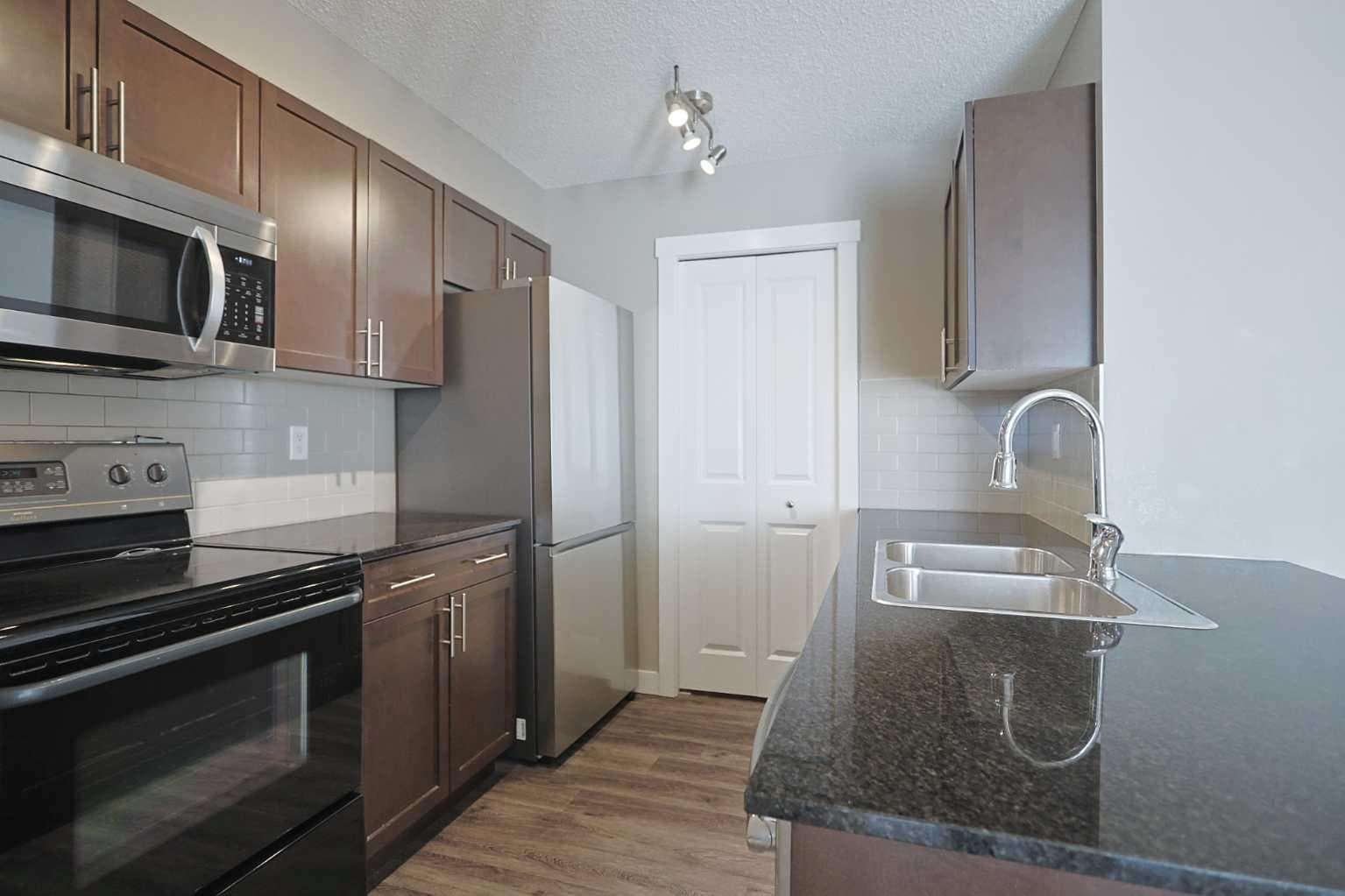 305, 10 Kincora Glen Park NW