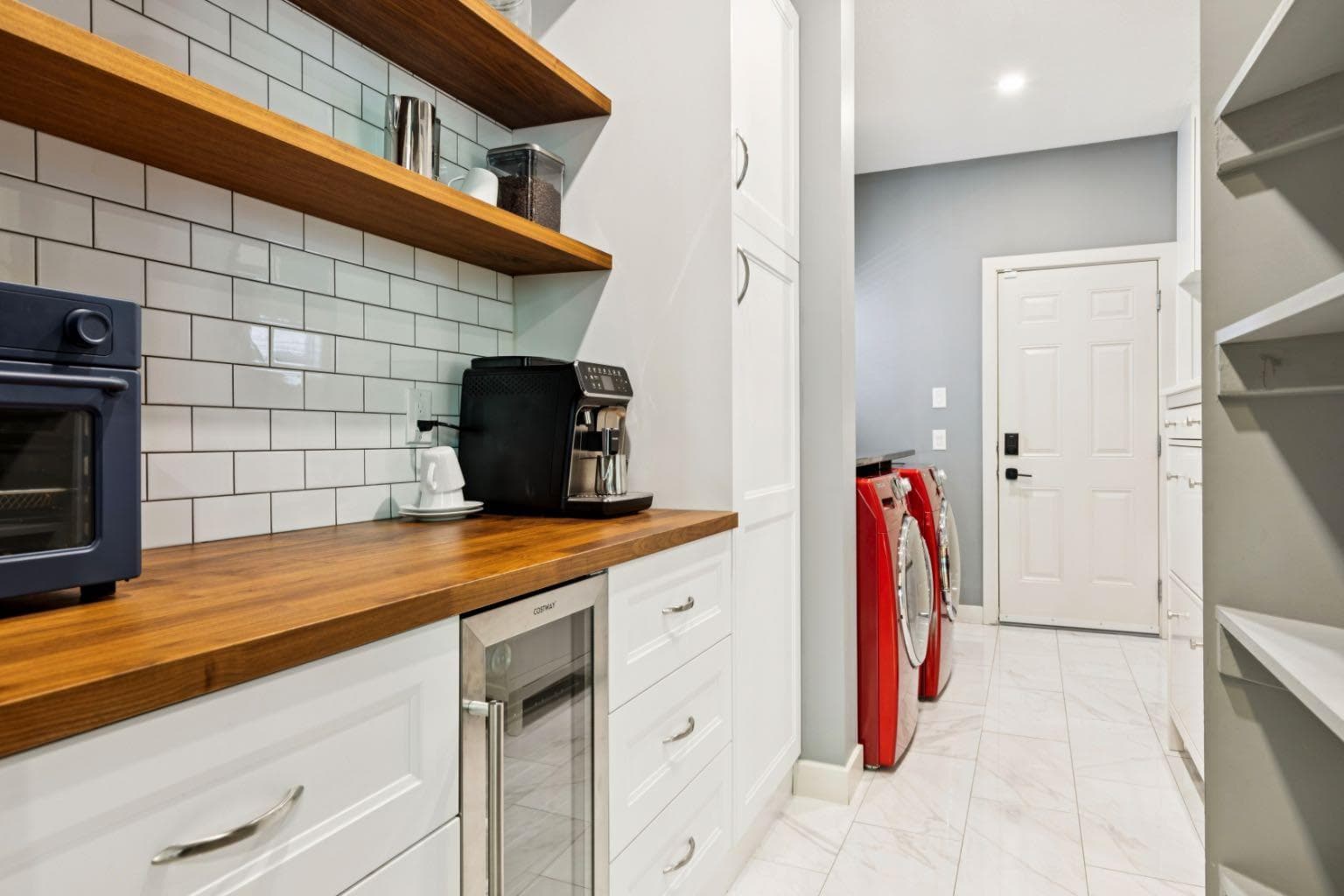 213 Cortina Bay SW
