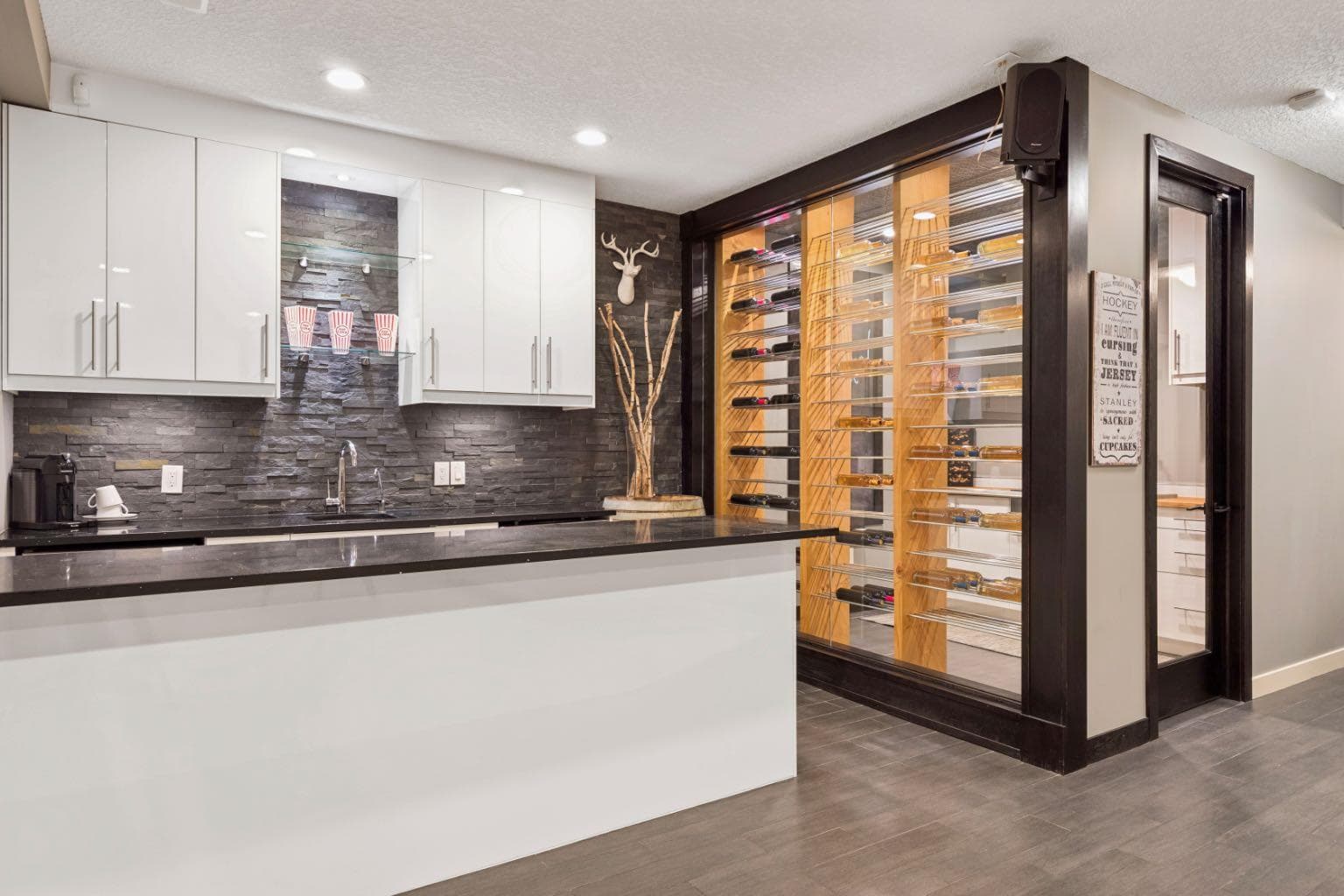 213 Cortina Bay SW