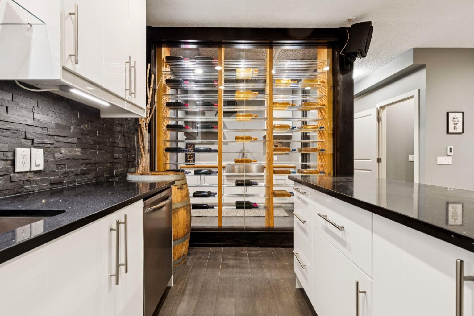 213 Cortina Bay SW