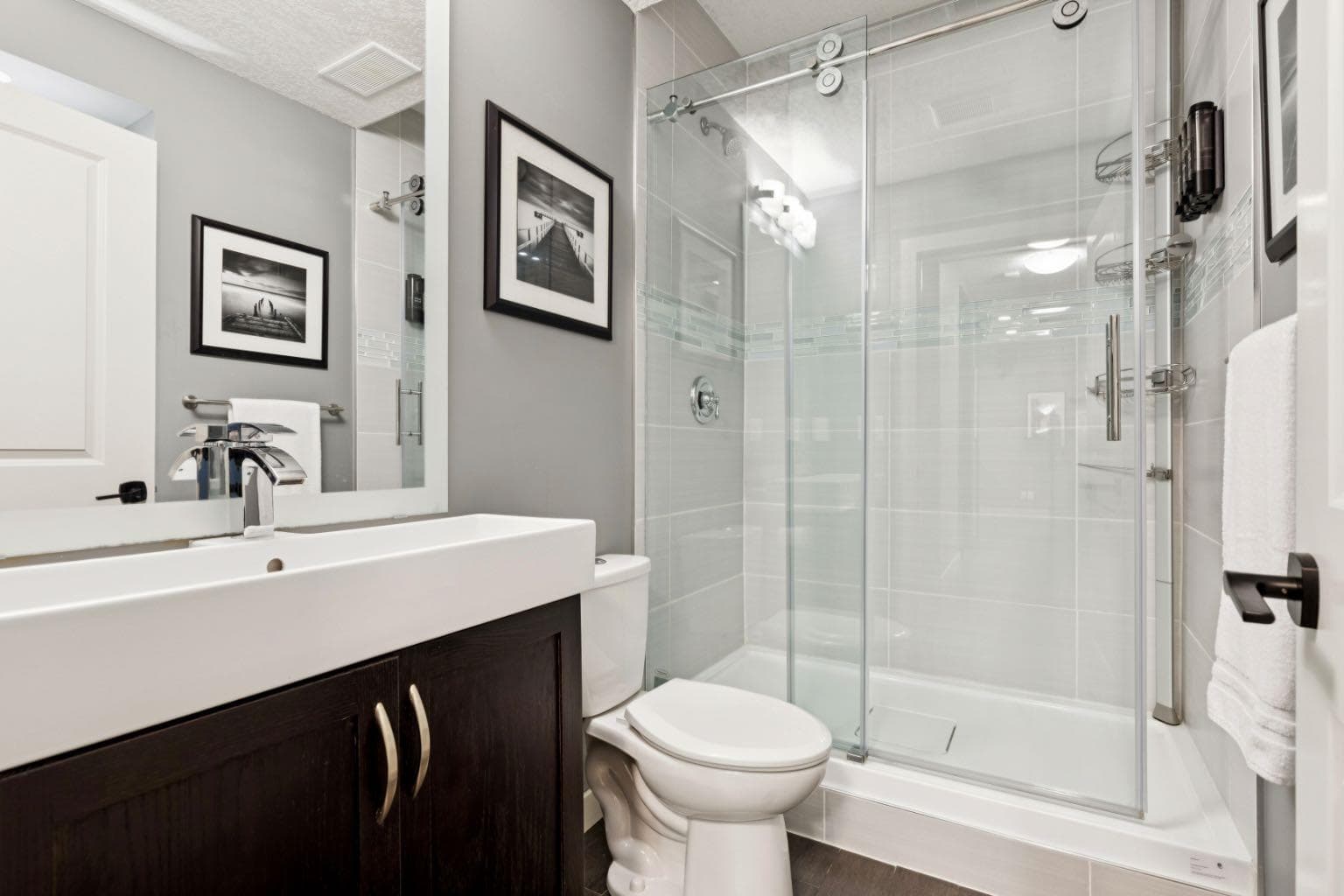 213 Cortina Bay SW