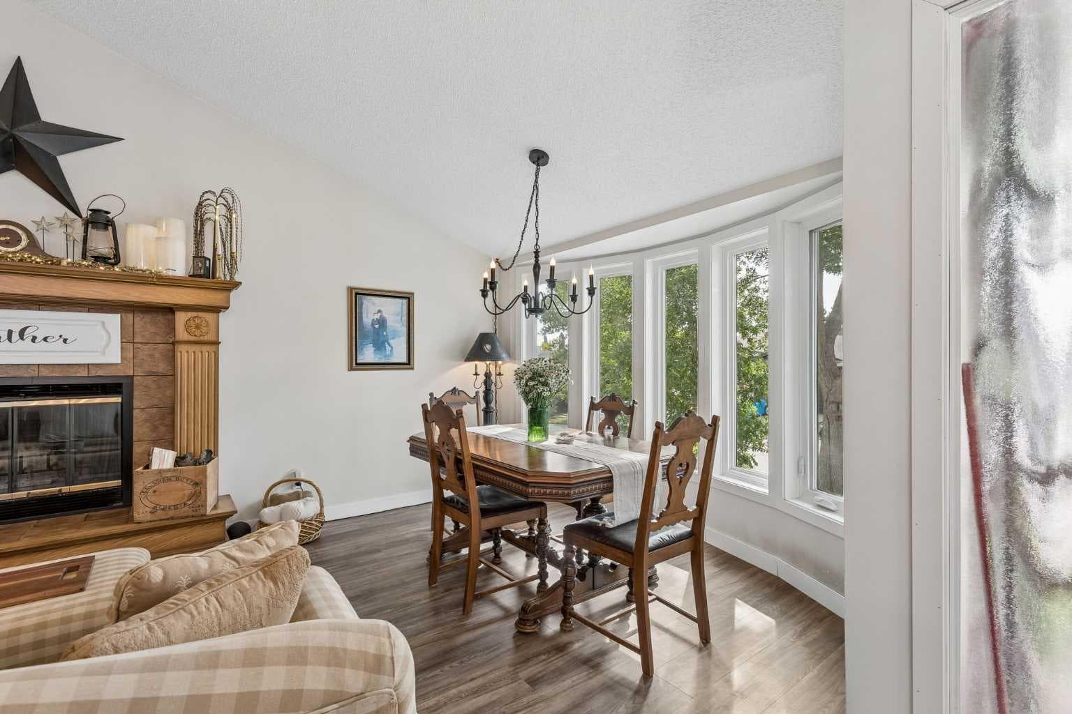 16 Macewan Meadow Link NW
