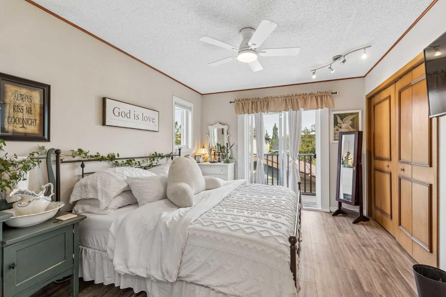 16 Macewan Meadow Link NW
