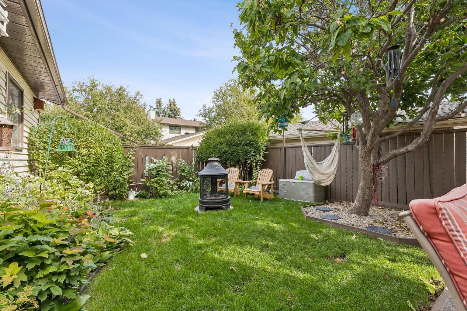 16 Macewan Meadow Link NW