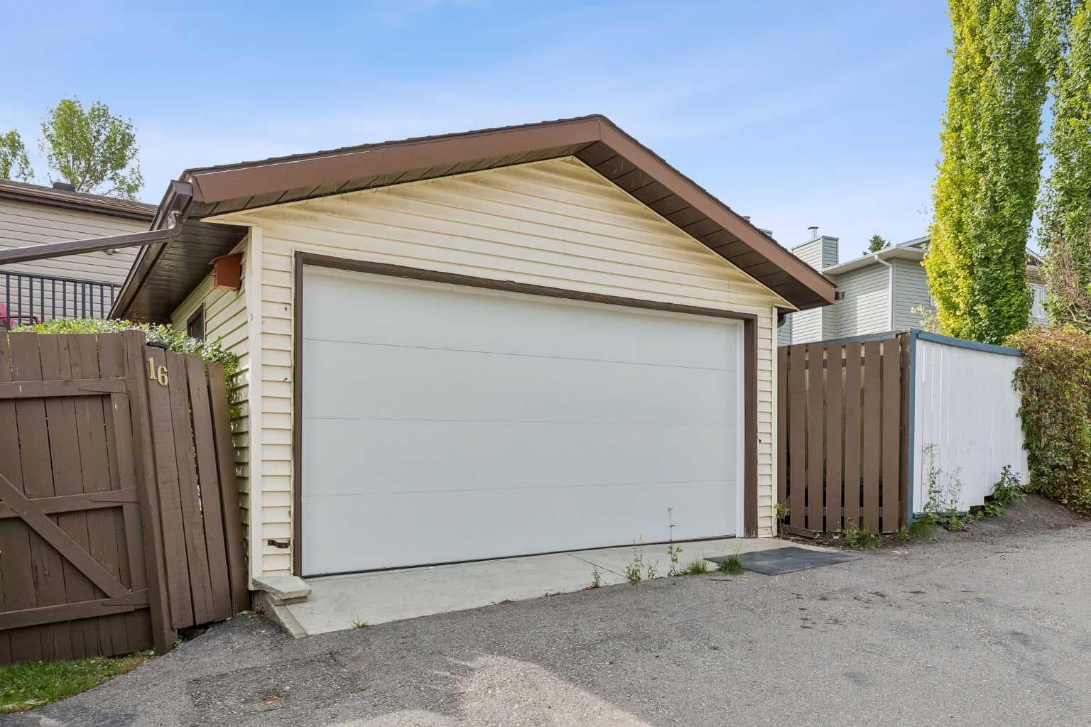 16 Macewan Meadow Link NW