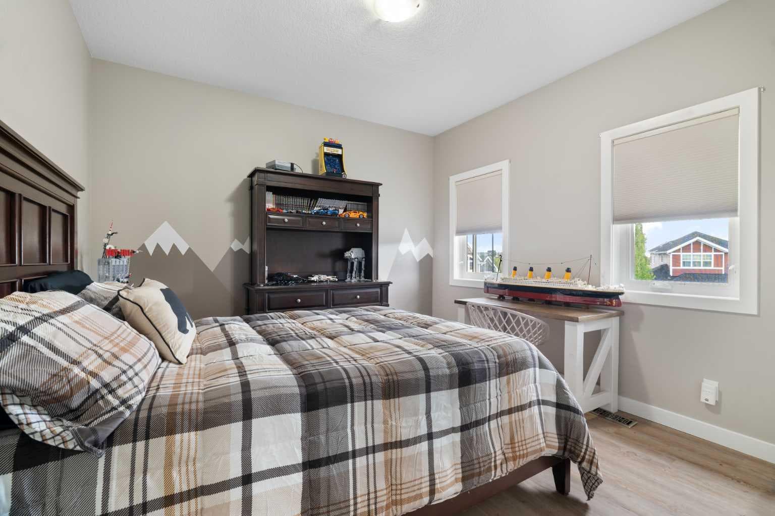 95 Ridge View Place 