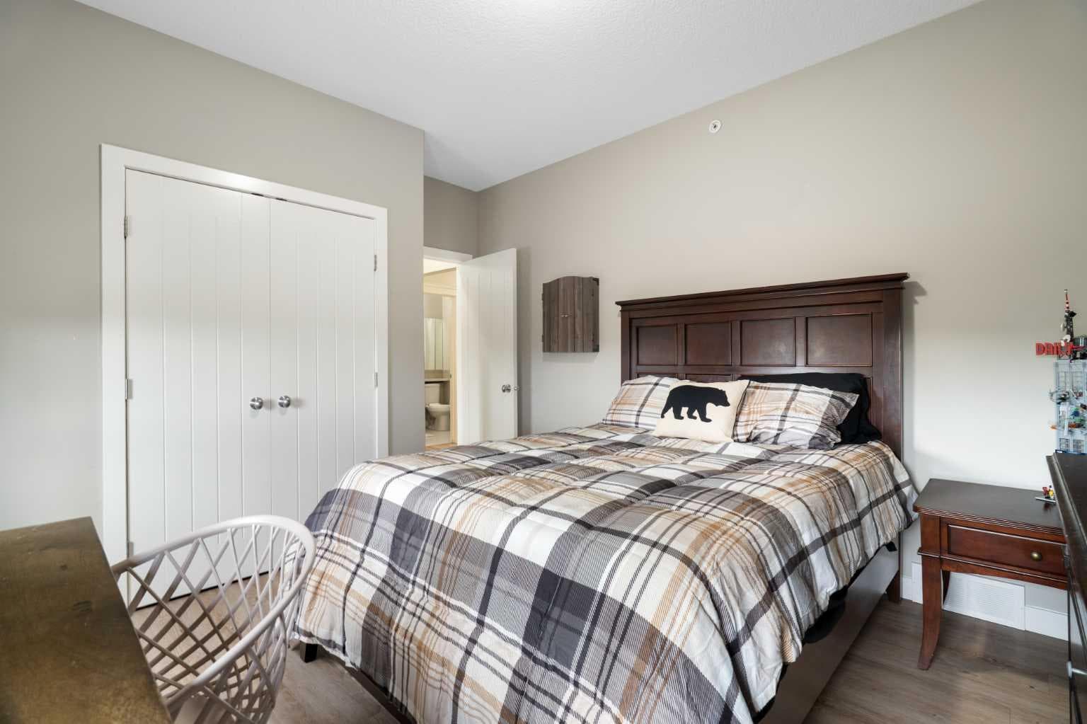 95 Ridge View Place 