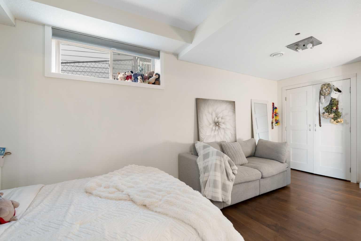 95 Ridge View Place 